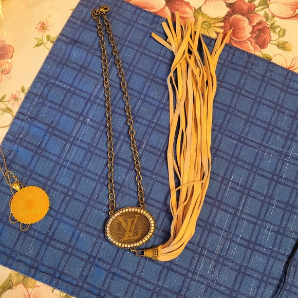 Set of 4 necklaces various length - Picture 5 of 9